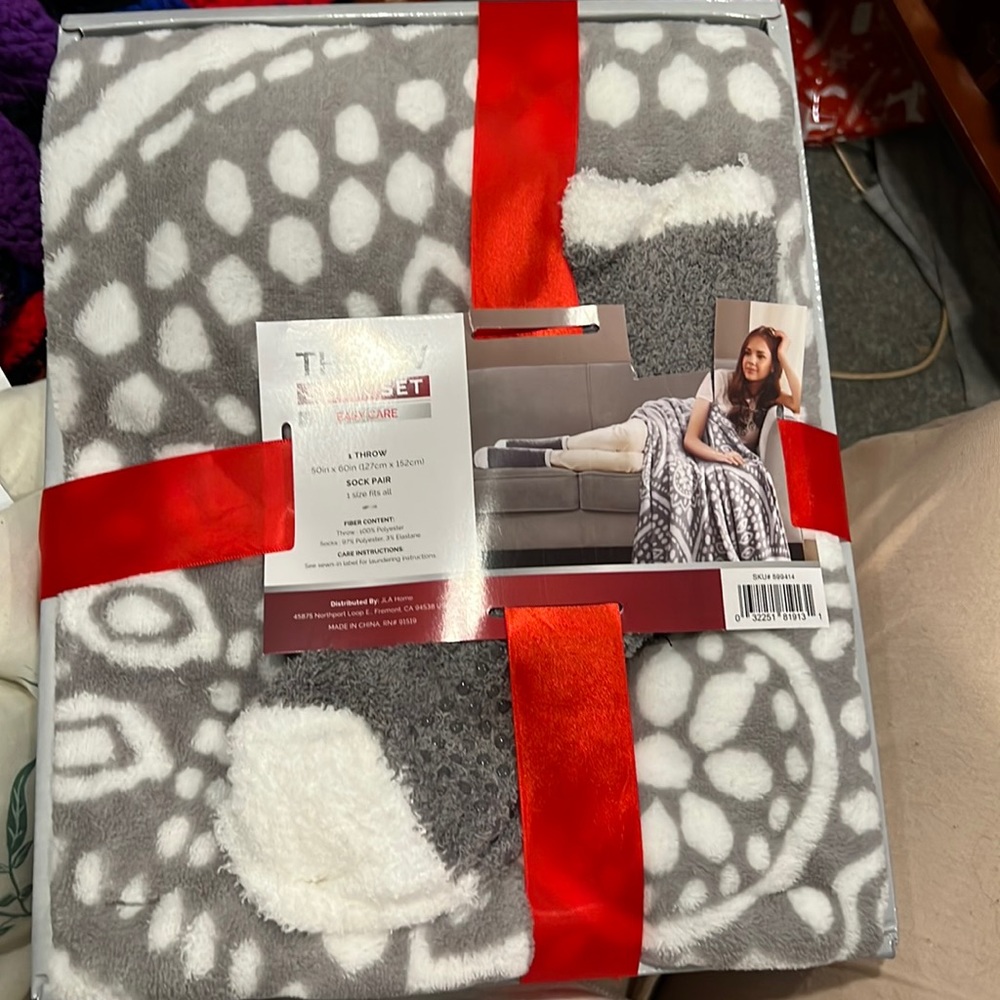 JLA Throw and sock set